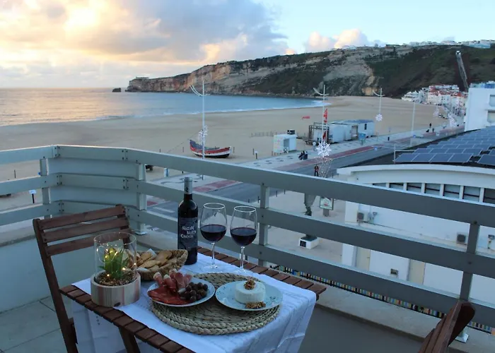 Beachfront Apartment Nazaré